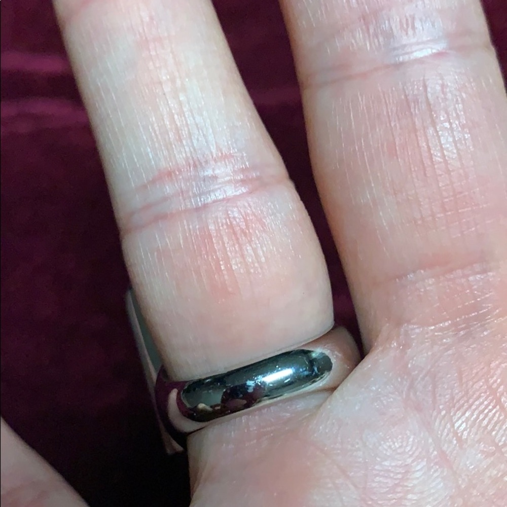 Ring - Picture 2 of 2